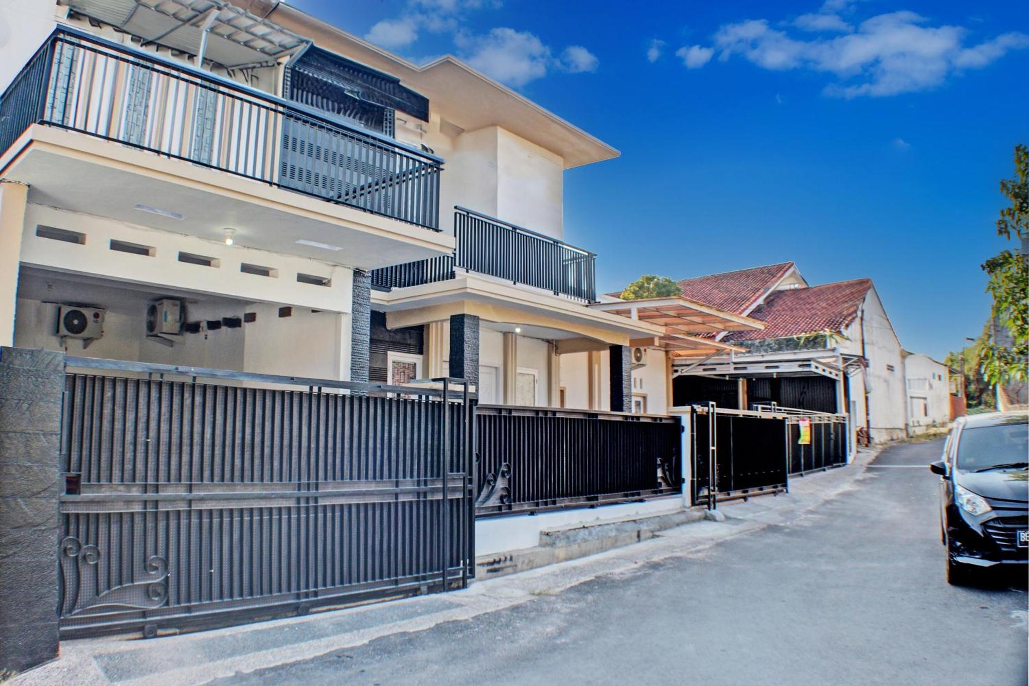 Hotel Oyo Life 93138 Anugrah Kost Syariah Bandar Lampung Exterior foto