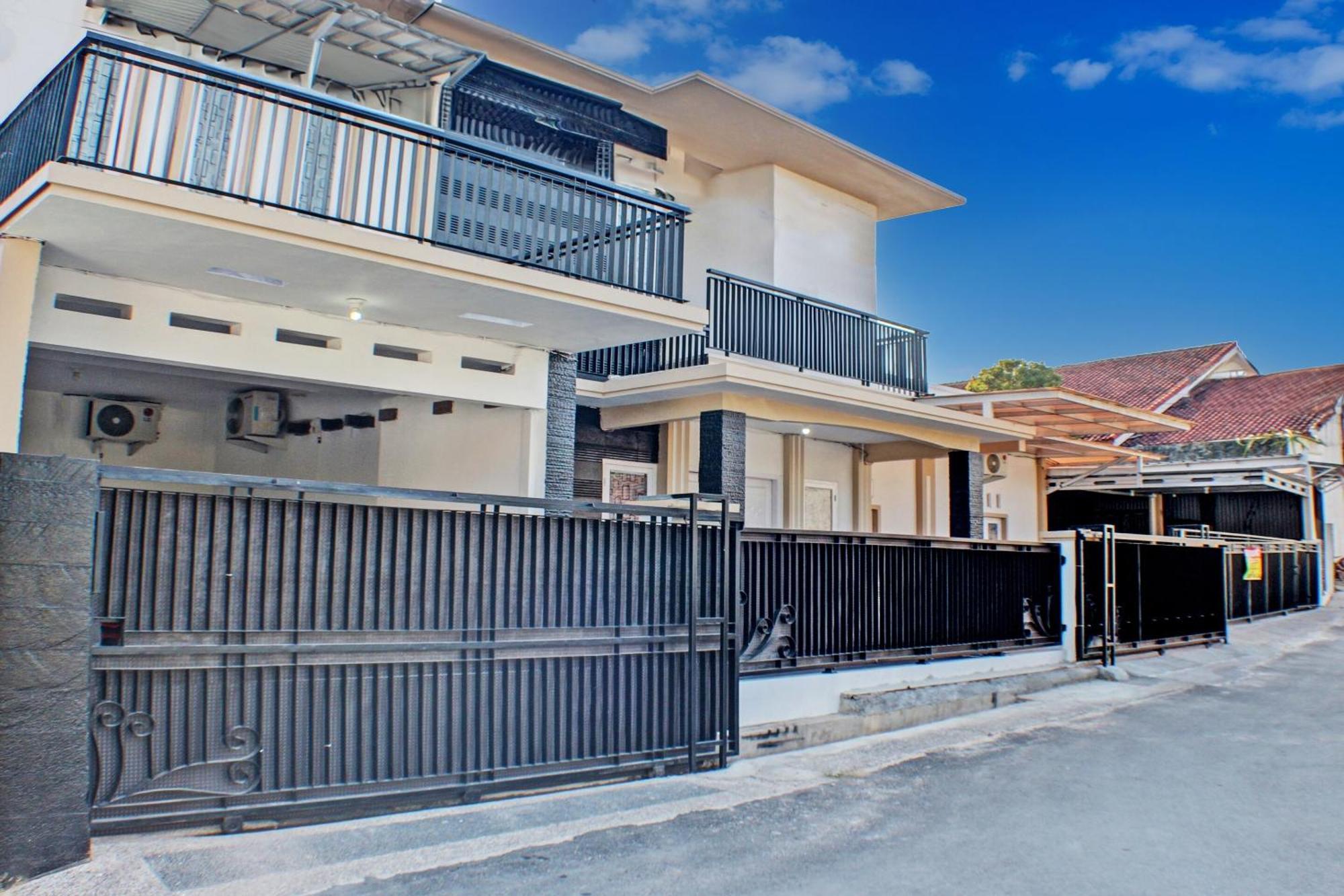 Hotel Oyo Life 93138 Anugrah Kost Syariah Bandar Lampung Exterior foto
